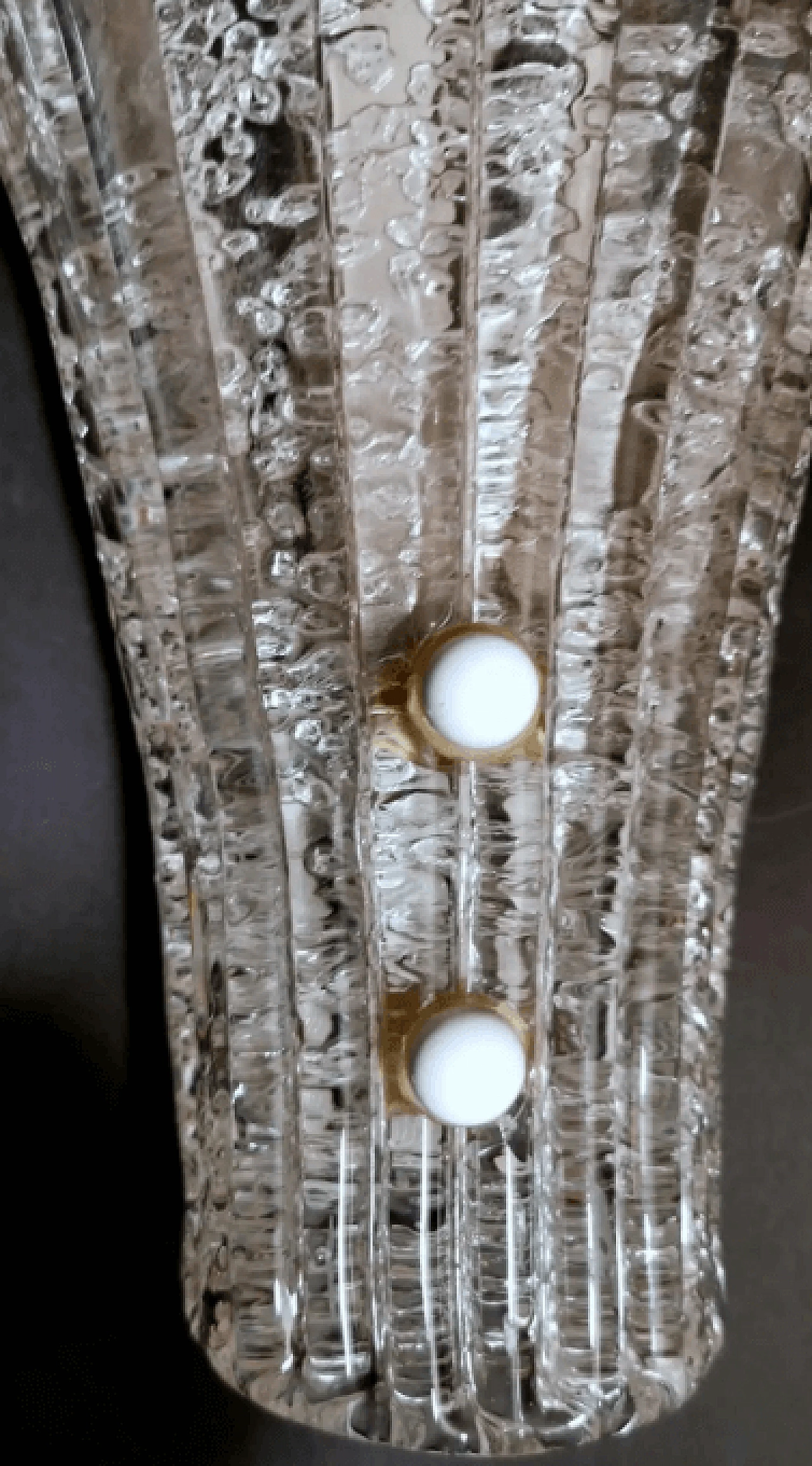Coppia di applique in vetro pulegoso di Murano attribuite a Venini, anni '50 9