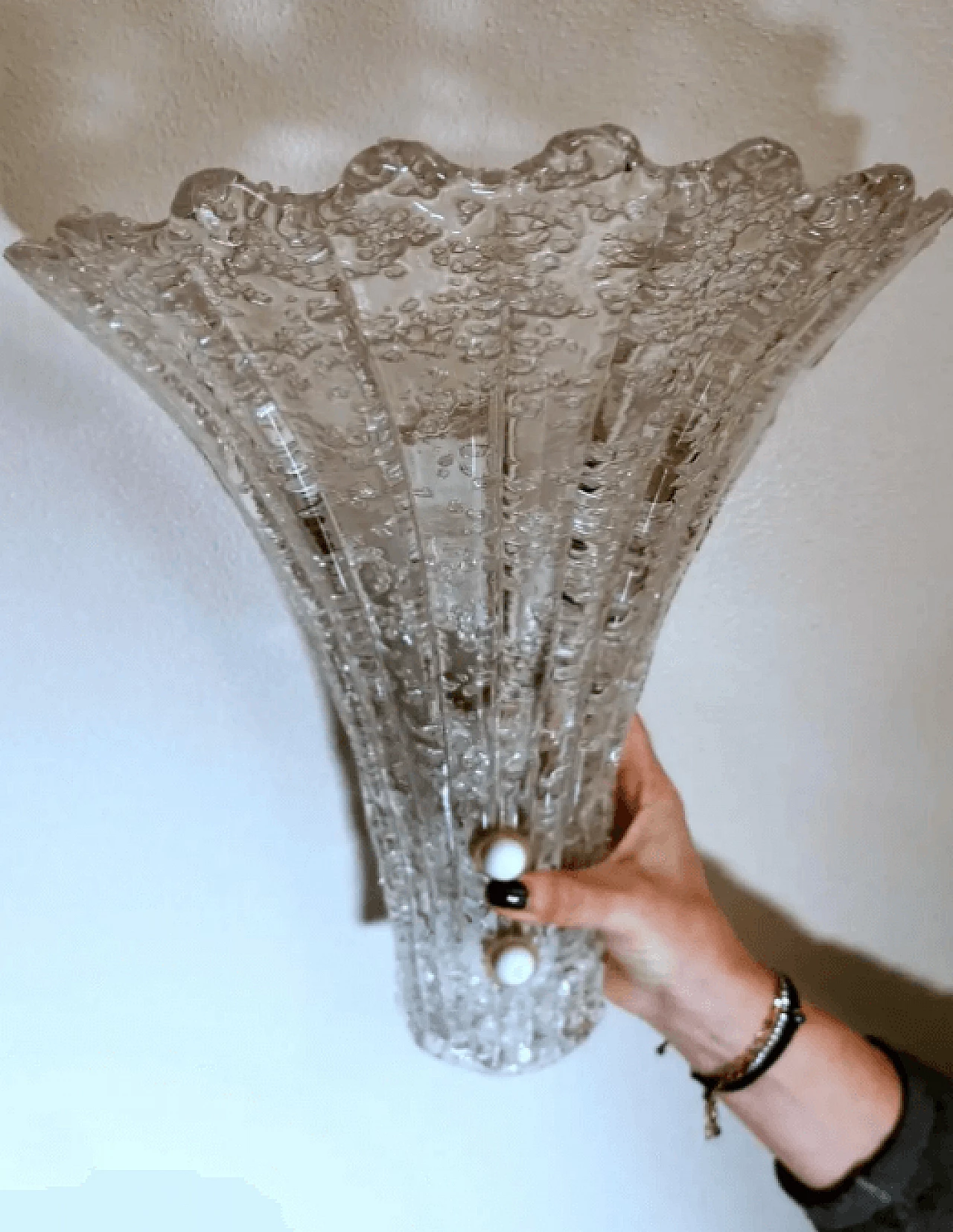 Coppia di applique in vetro pulegoso di Murano attribuite a Venini, anni '50 12