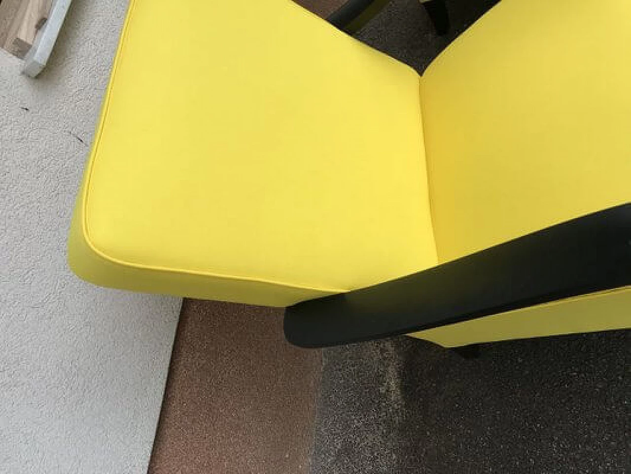 Pair of armchairs with yellow cotton upholstery, 1920s 8