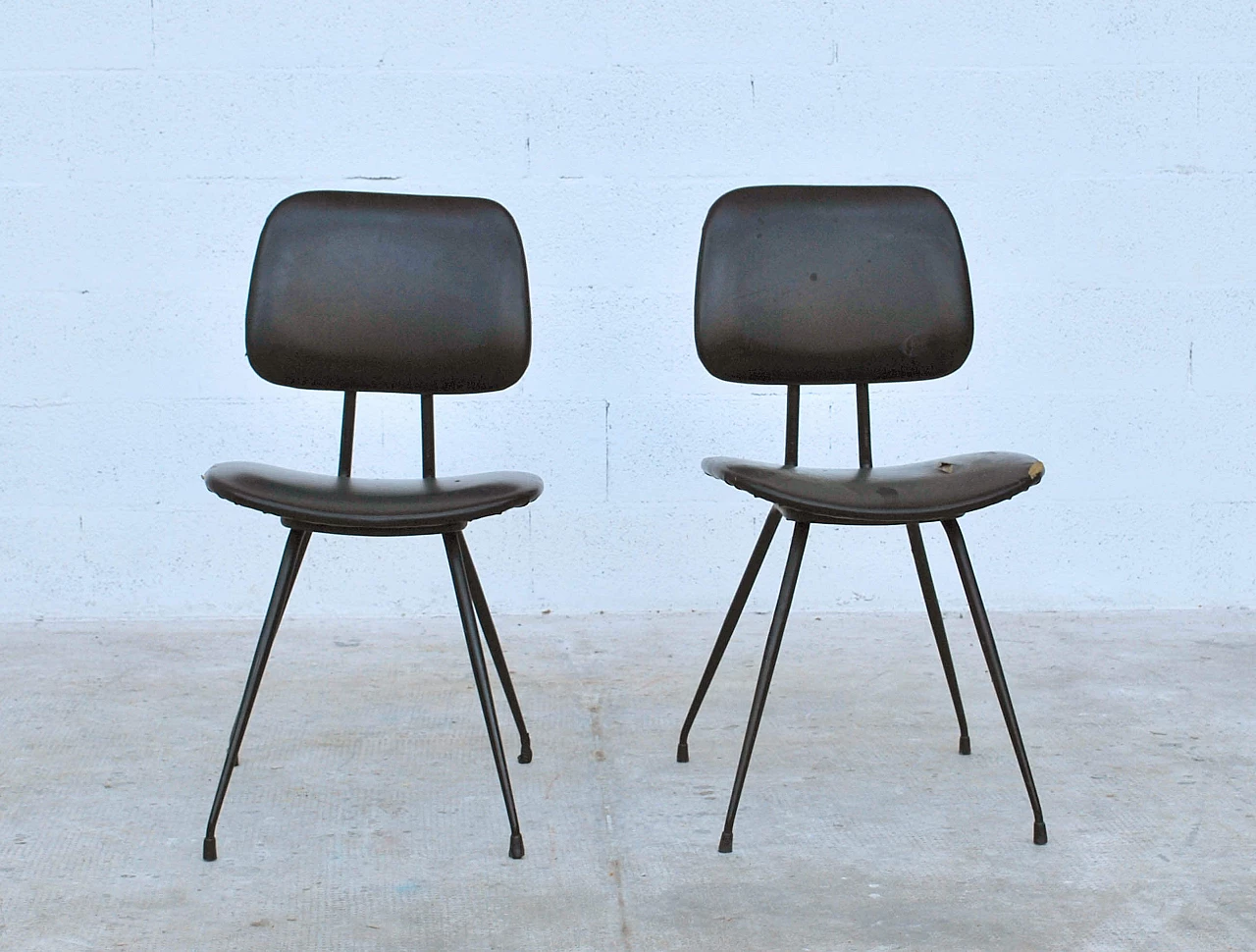 Pair of DU12 chairs by Mario Rinaldi for Rima, 50s 4