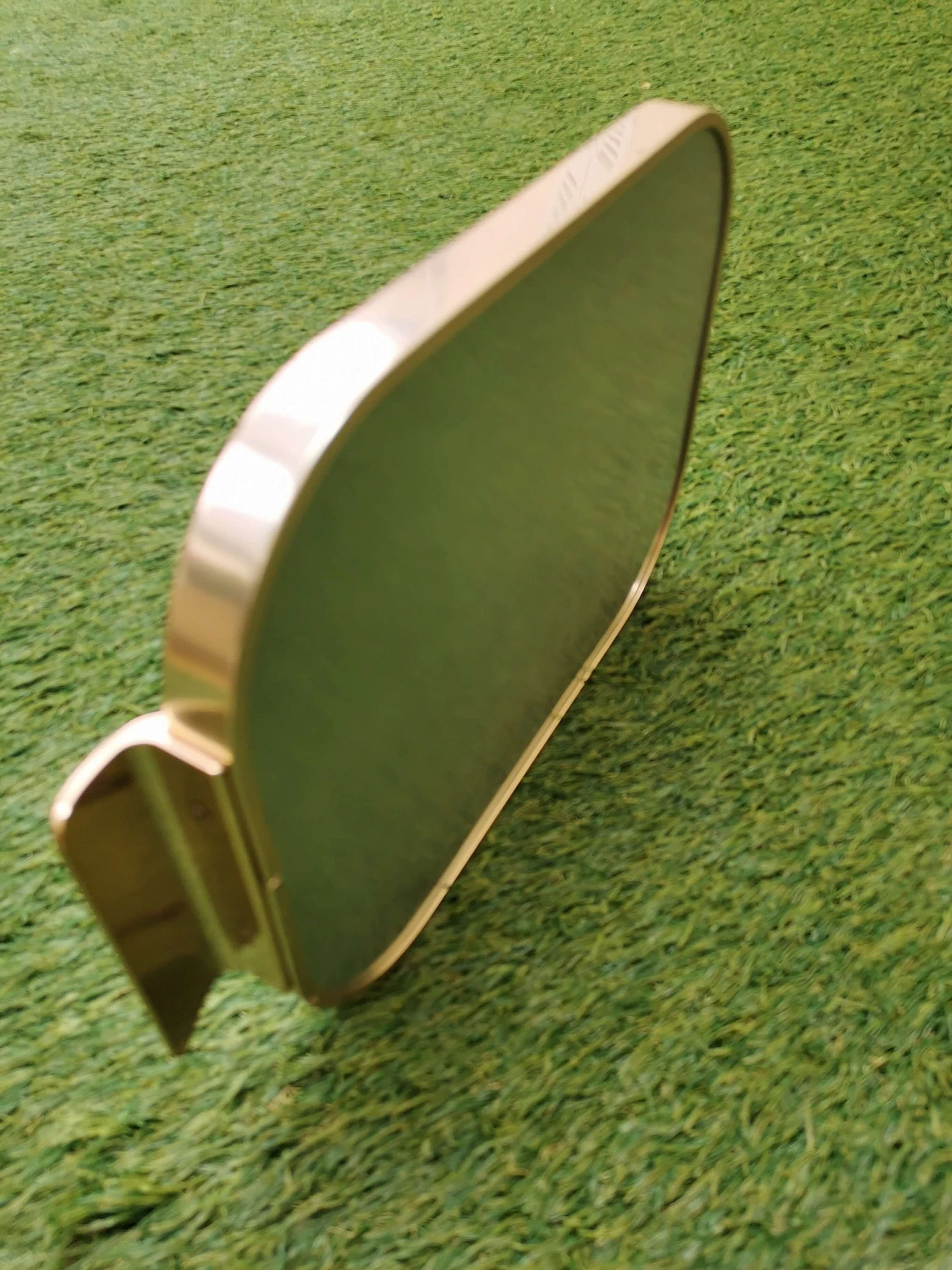 Vassoio in metallo con estremità arrotondate, anni '60 2