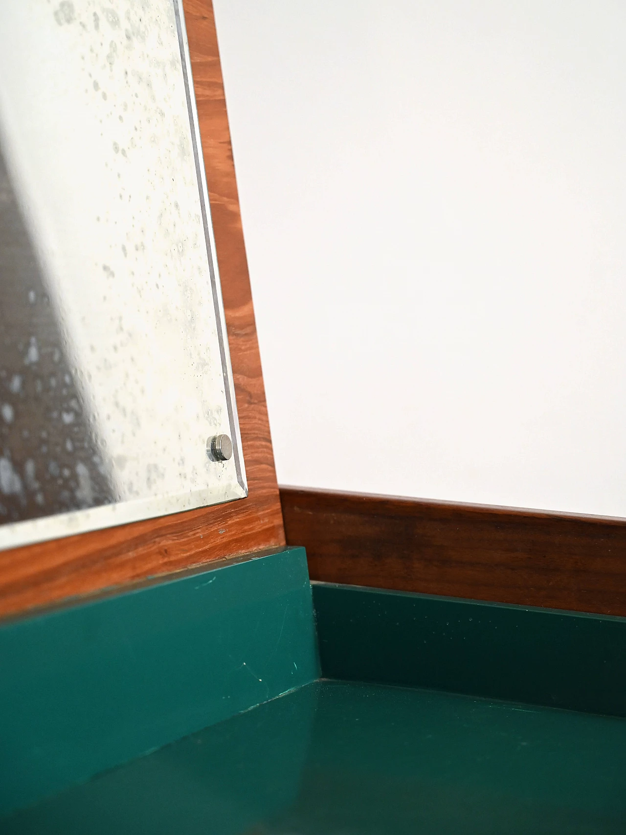 Cassettiera con toeletta e specchio, anni '60 8