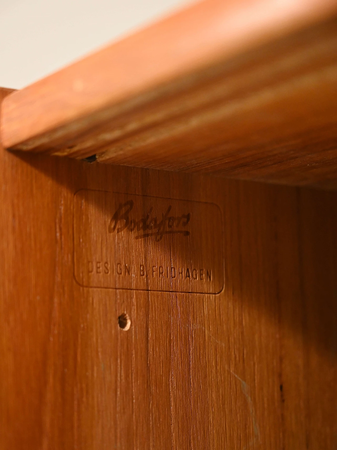 Libreria di Bertil Fridhagen per Bodafors con cassetti, anni '60 6