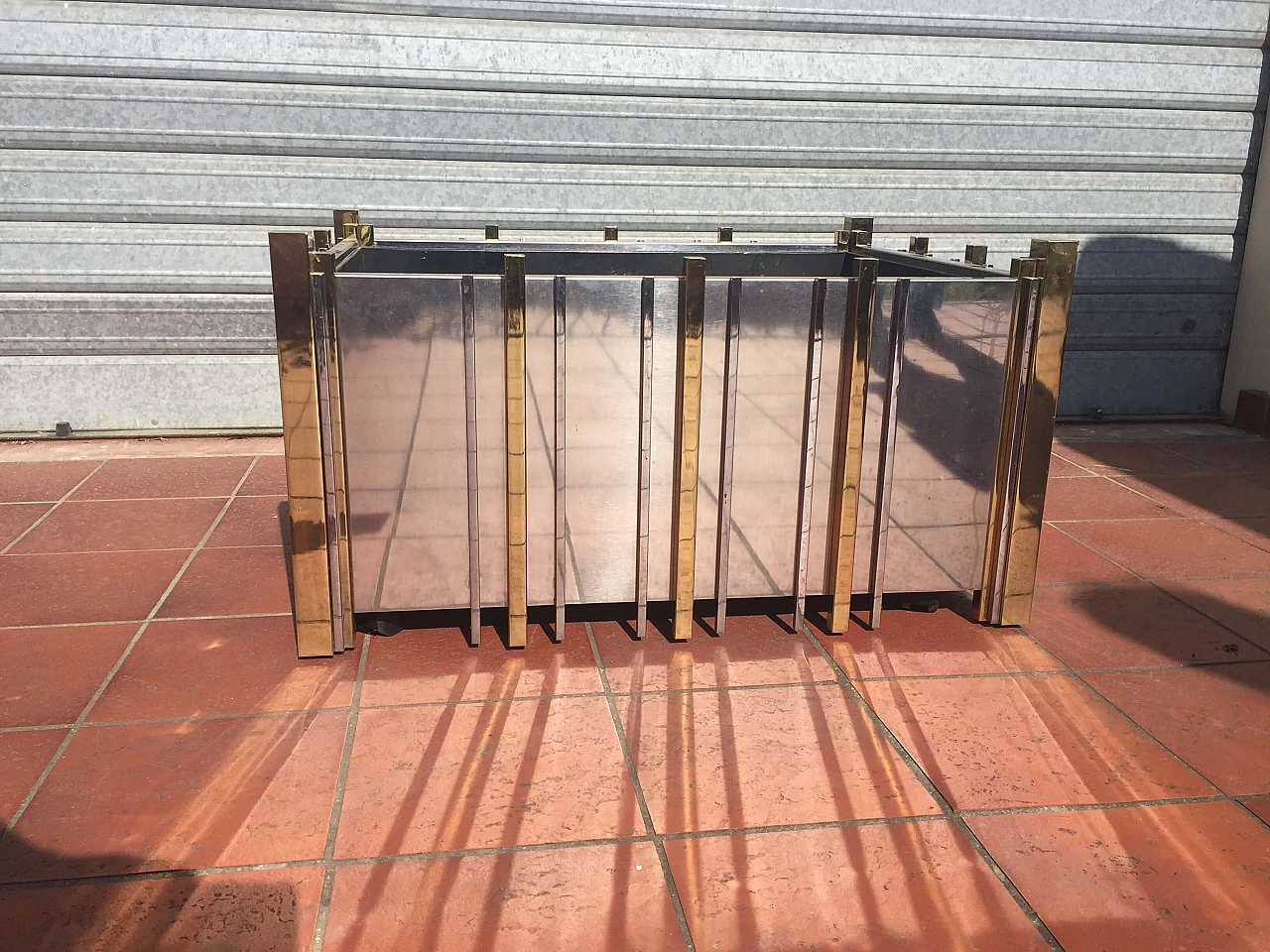 Fioriera in ottone e acciaio tirato a specchio, anni '70 1