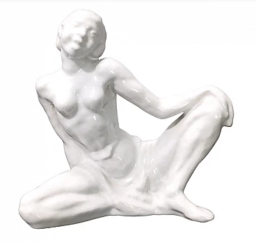Sculpture of a woman in white lacquered ceramic, 1940s