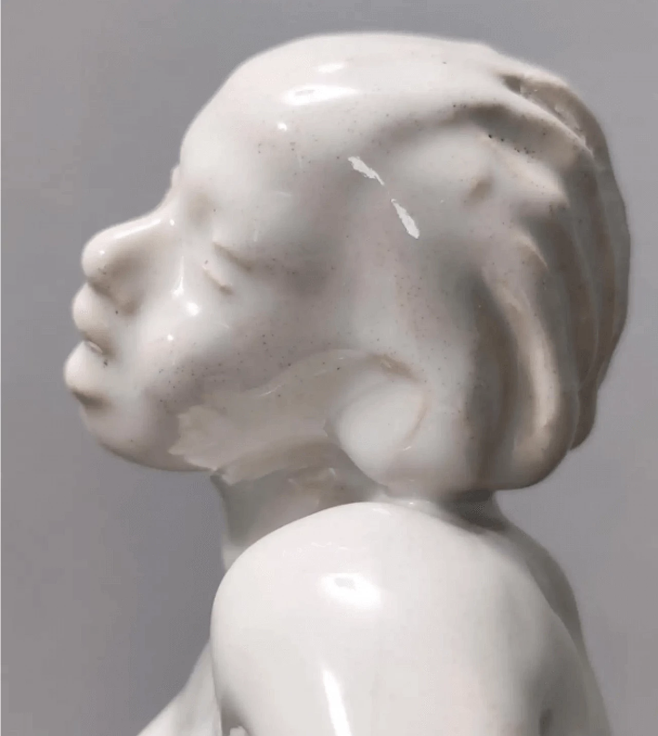 Scultura di donna in ceramica laccata bianca, anni '40 13