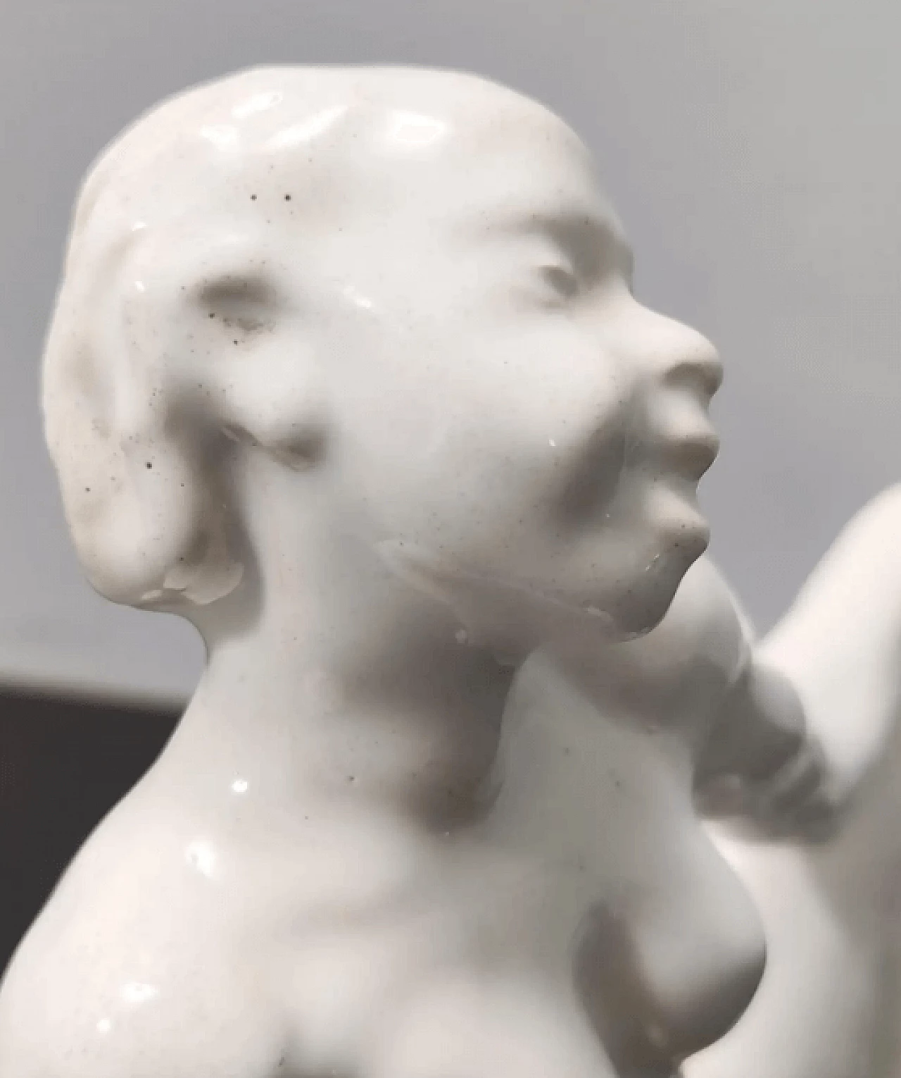 Scultura di donna in ceramica laccata bianca, anni '40 14