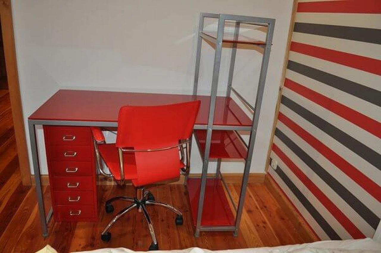 Scrivania Bauhaus rossa con sedia e mobiletto in metallo, anni '90 3