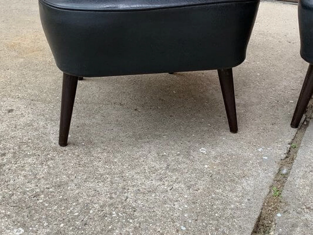 Coppia di sedie da cocktail nere, anni '50 5
