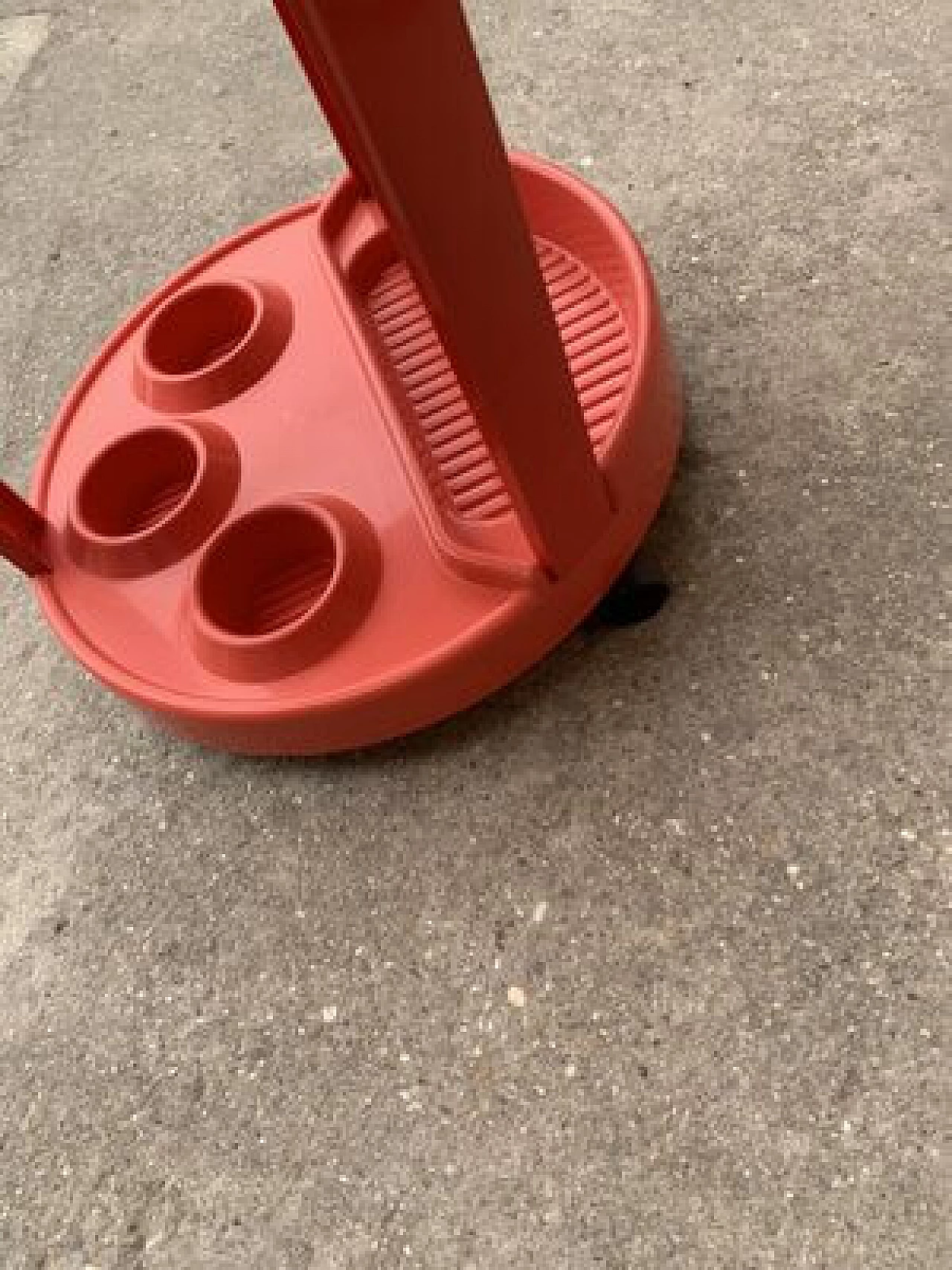 Red plastic bar trolley, 1970s 5