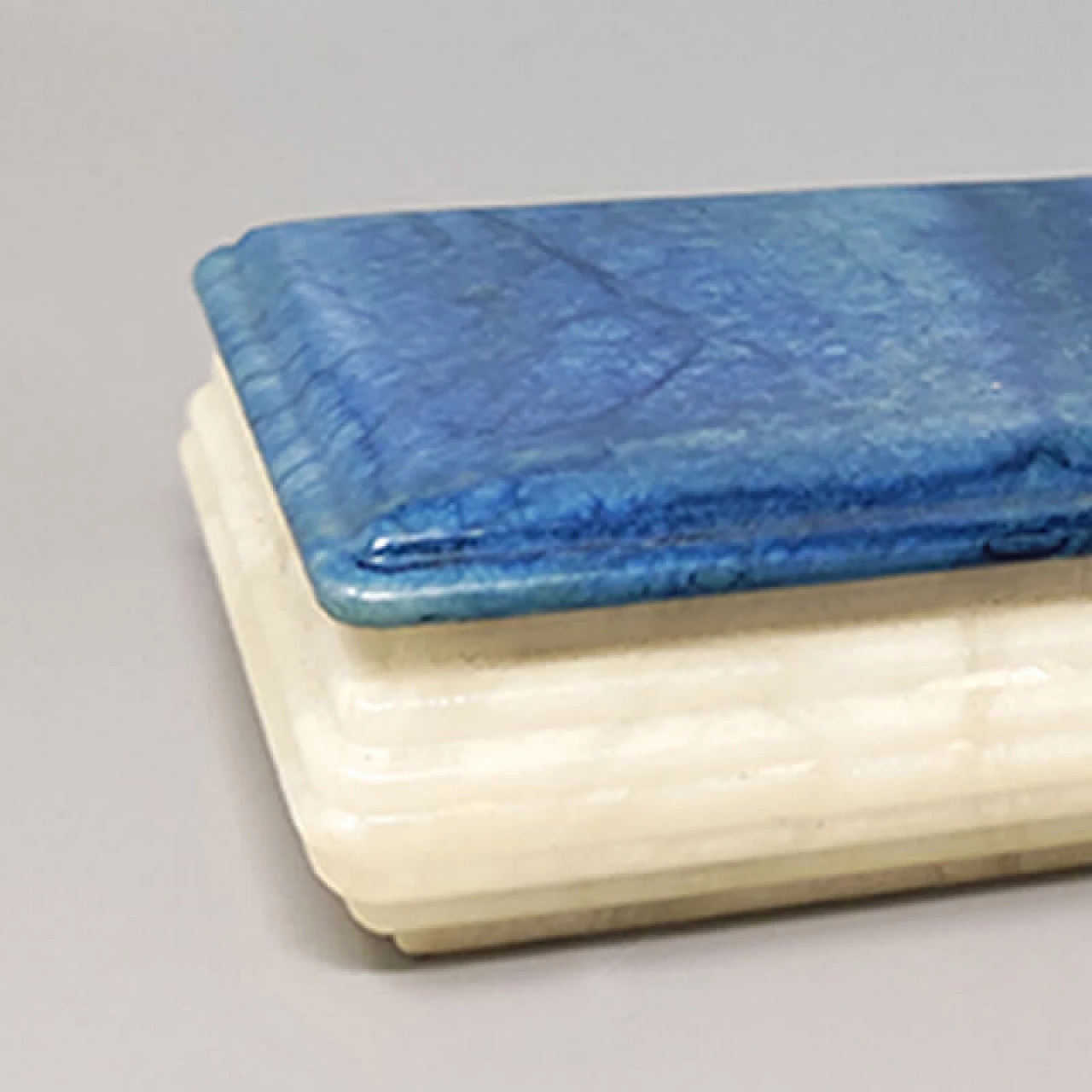 Scatola in alabastro blu e bianca, anni '60 6
