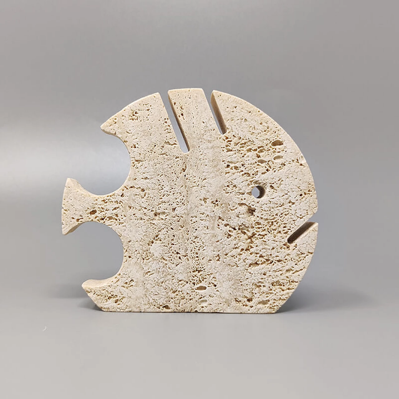 Fish sculpture in travertine by Mari for F.lli Mannelli, 1970s 1