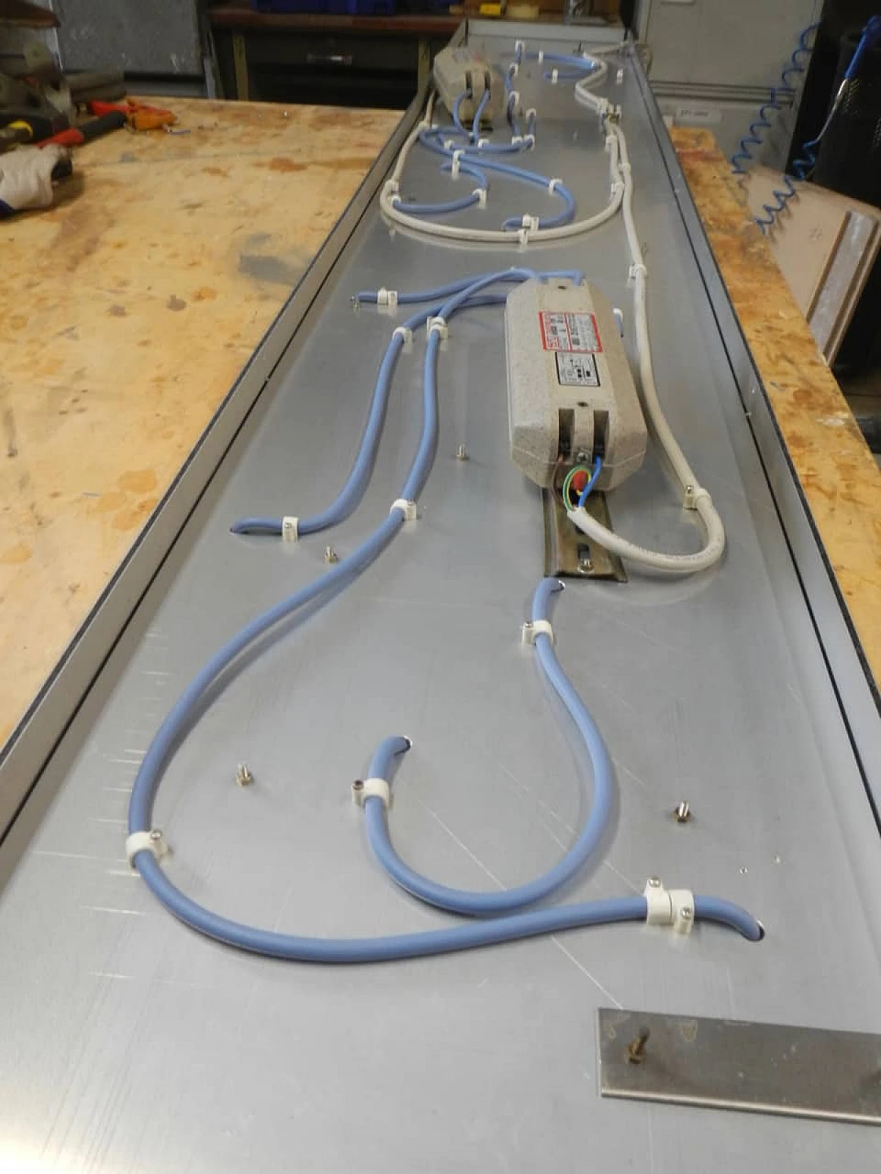 Scritta luminosa in plastica con luci a neon, anni '70 3