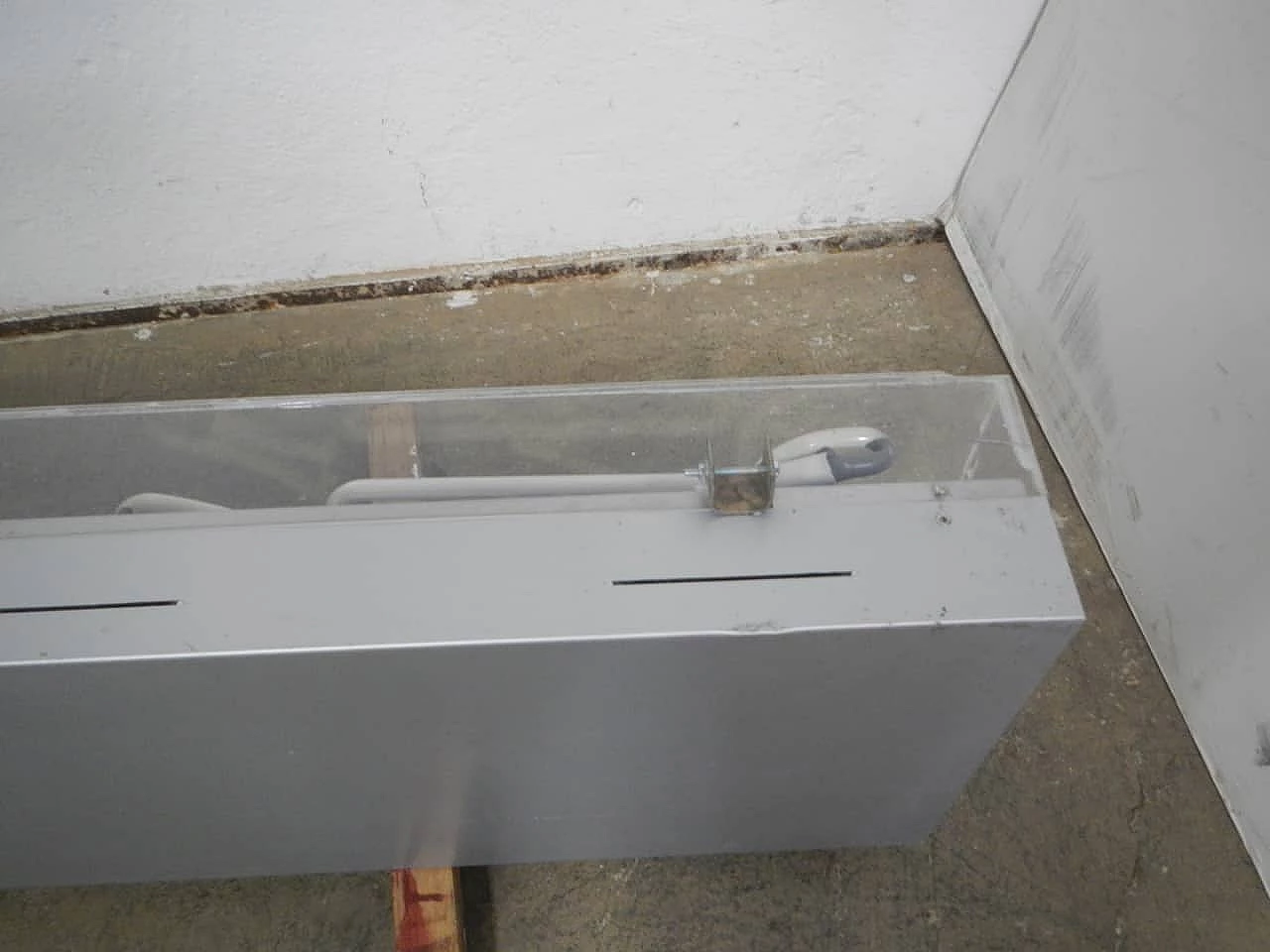 Scritta luminosa in plastica con luci a neon, anni '70 5