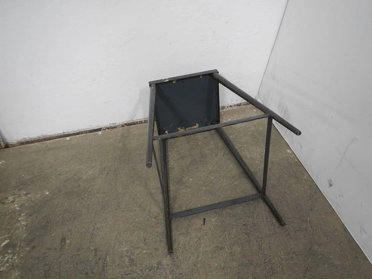 Iron stool, 1970s 4