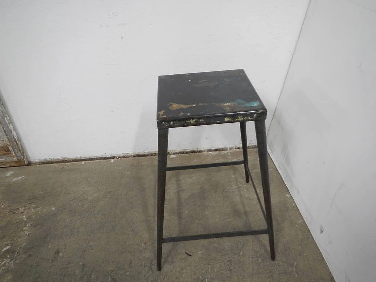 Iron stool, 1970s 8
