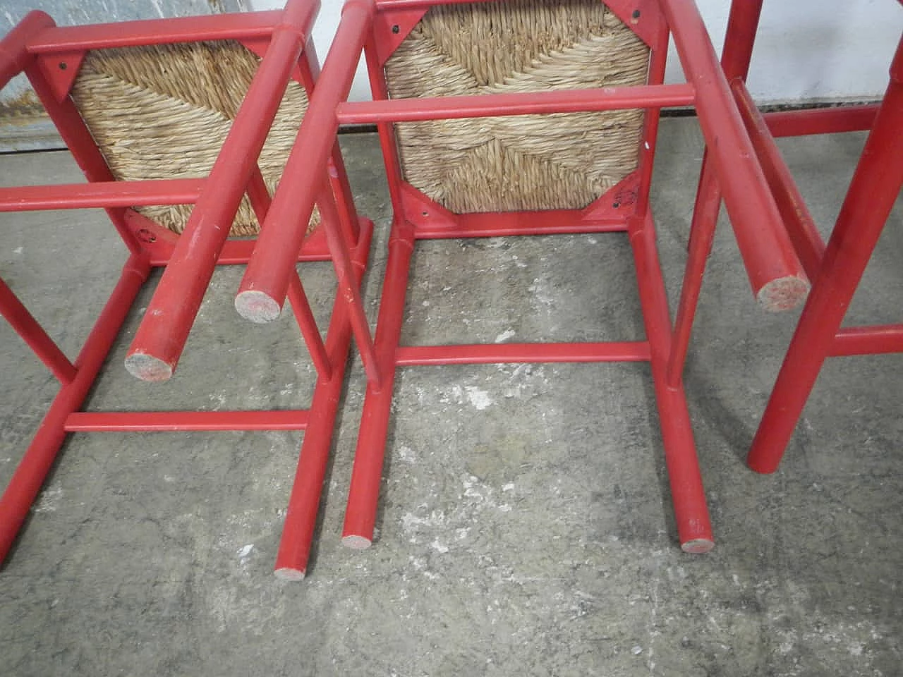 4 Wooden stools with straw seat, 1980s 1