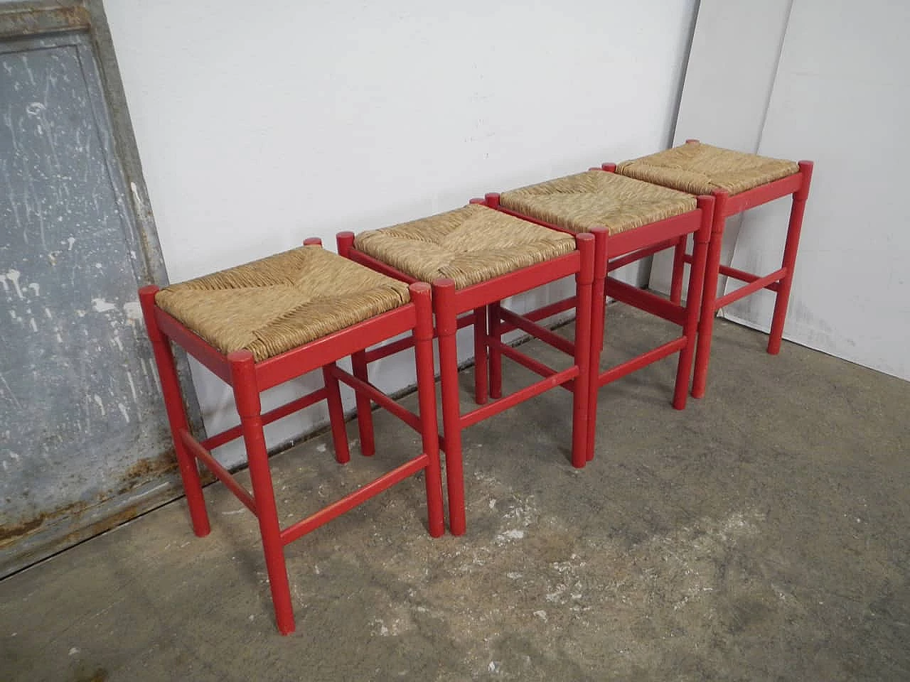 4 Wooden stools with straw seat, 1980s 9