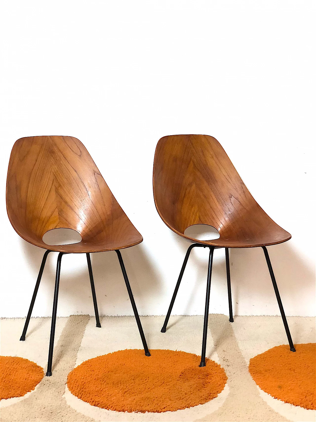 Pair of curved plywood chairs by Vittorio Nobili, 1950s 1