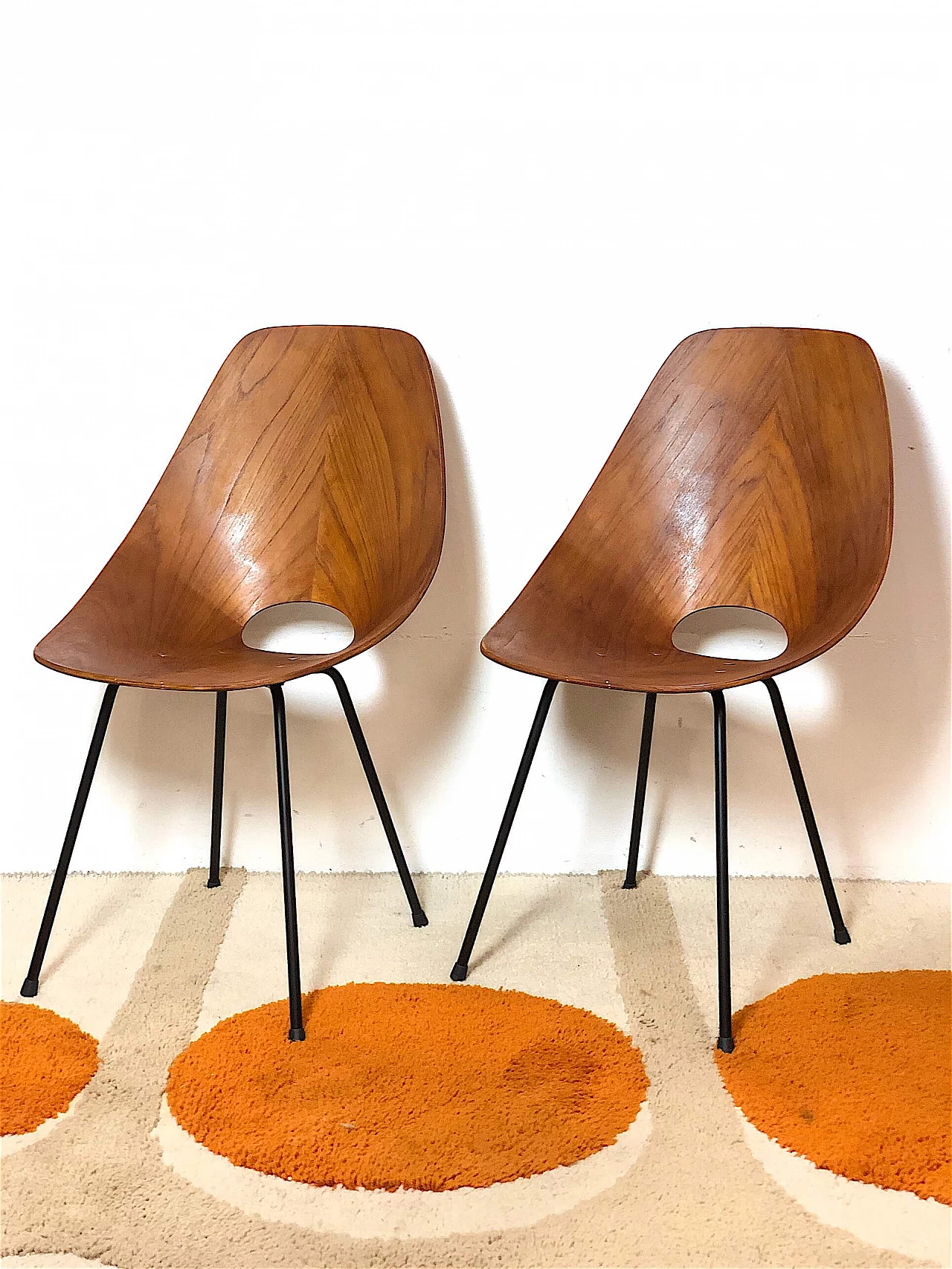 Pair of curved plywood chairs by Vittorio Nobili, 1950s 3