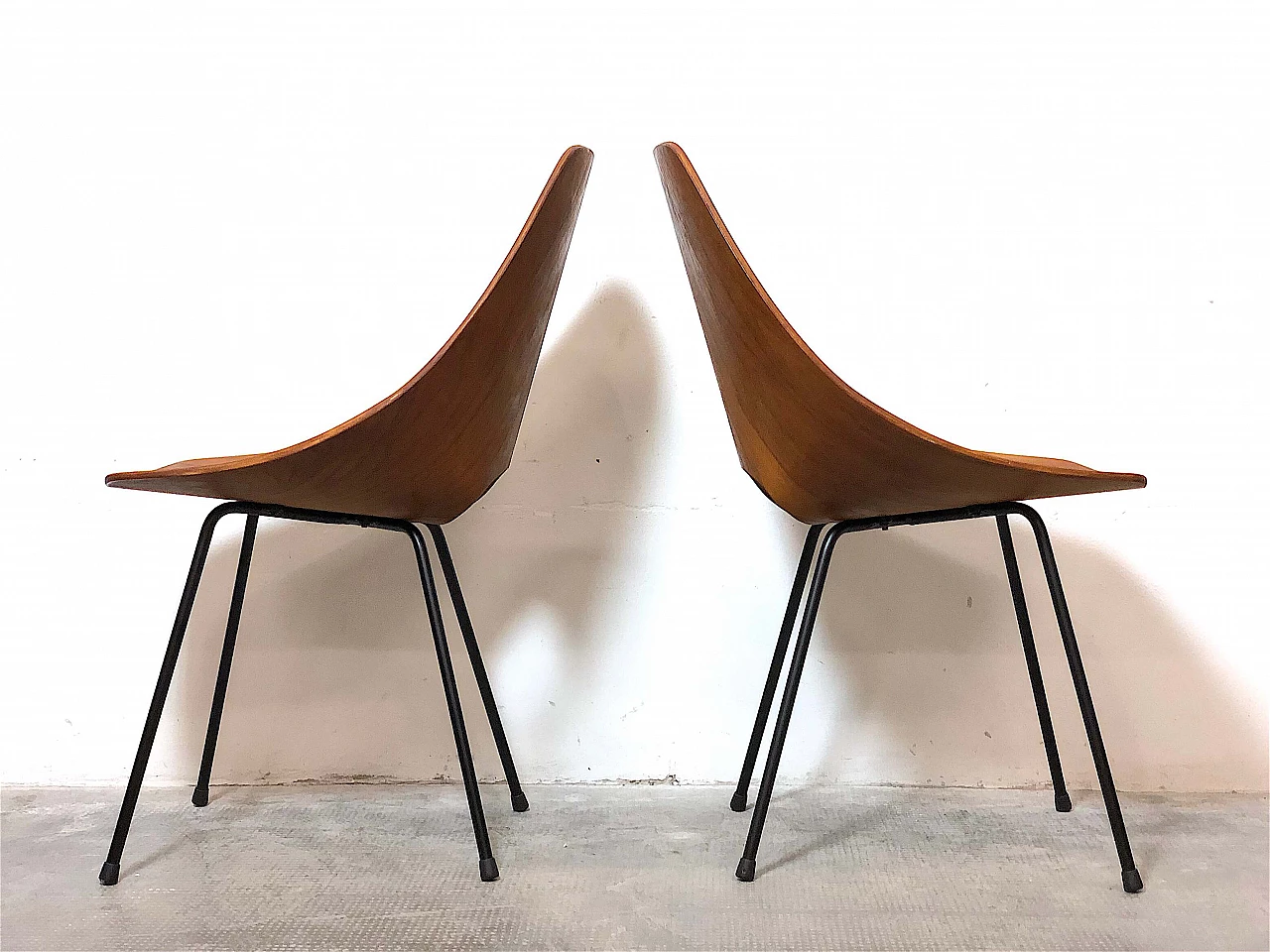 Pair of curved plywood chairs by Vittorio Nobili, 1950s 12