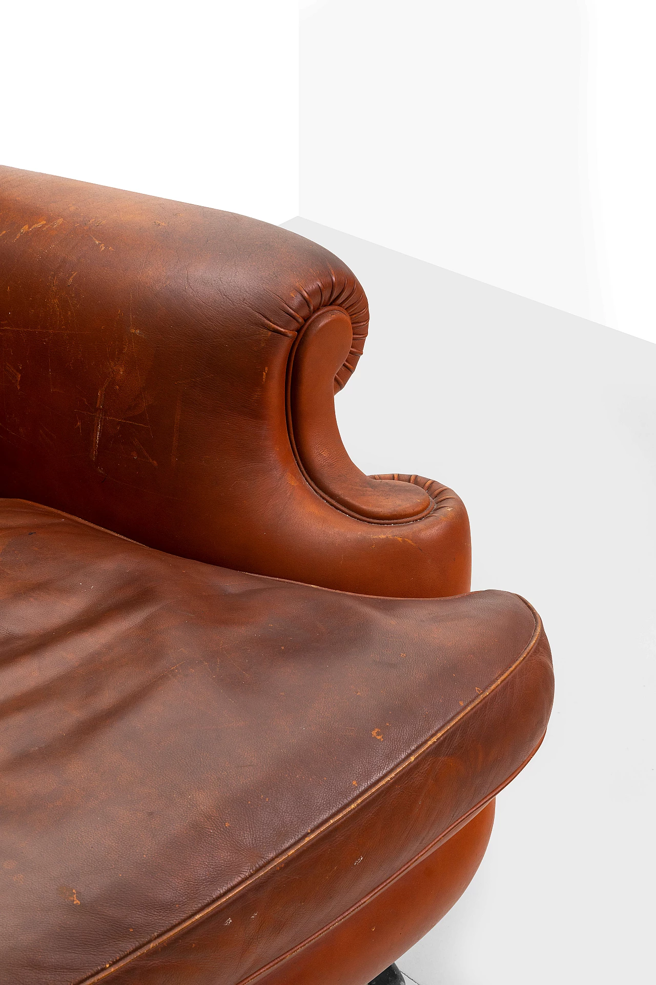 Leather armchair by Poltrona Frau, 1980s 2