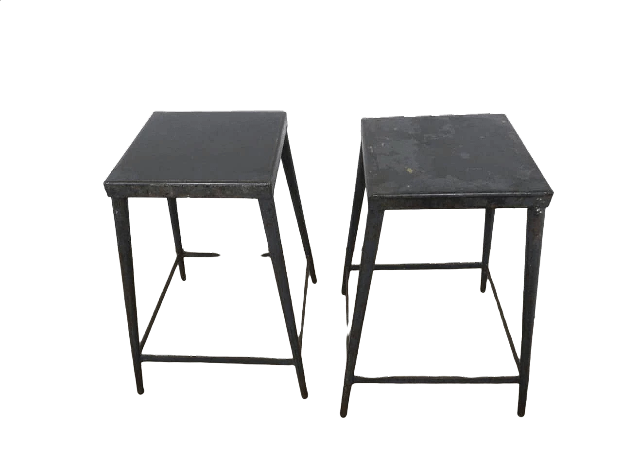 Coppia di sgabelli da officina in ferro, anni '70 10