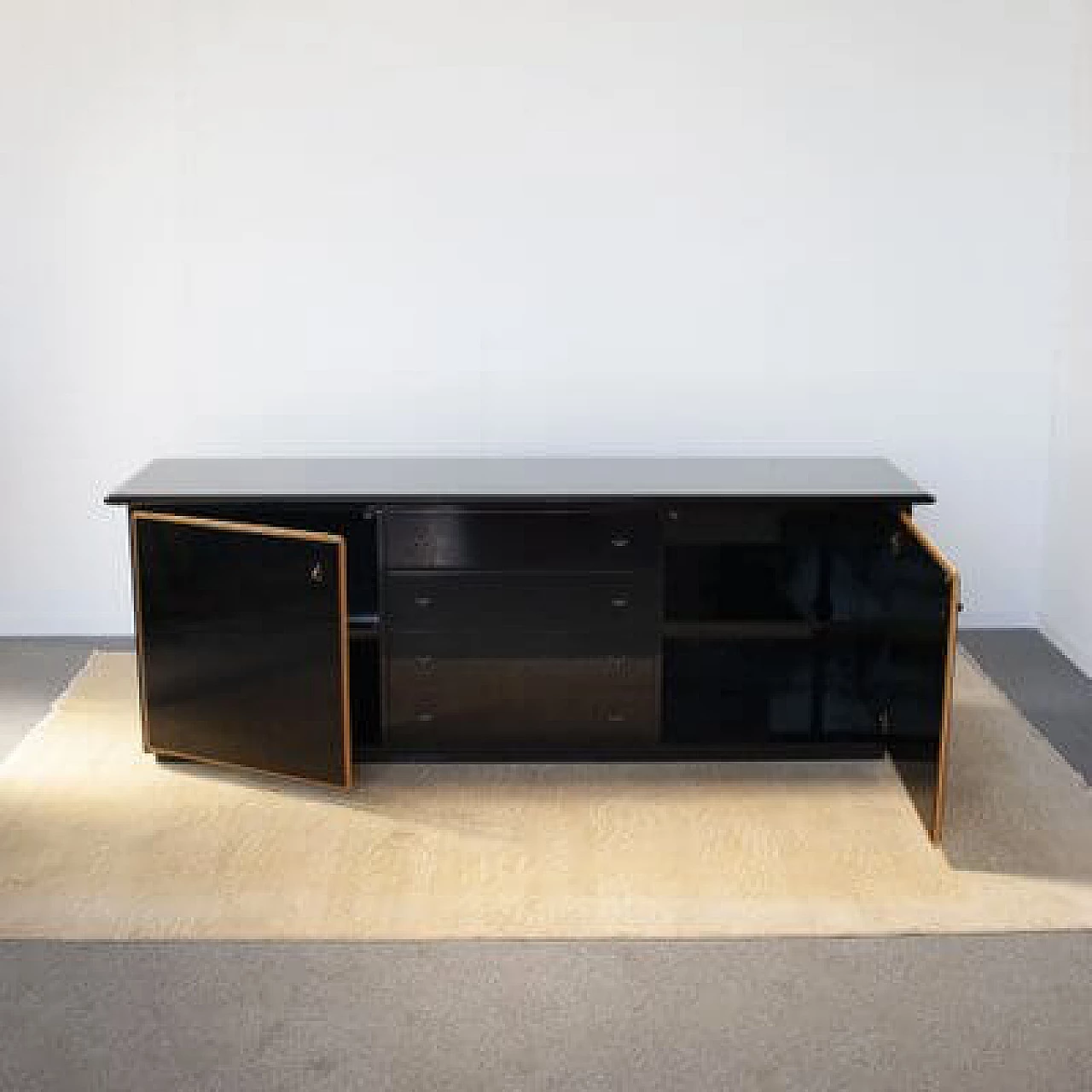 Credenza laccata nera di Pierre Cardin, anni '70 3