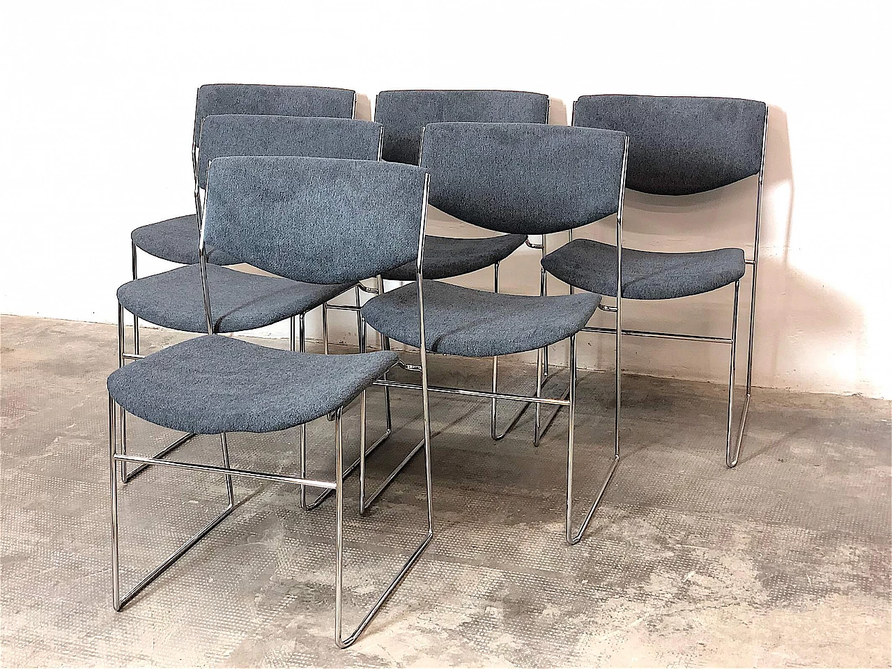6 Bonomia grey stacking chairs, 1970s 5