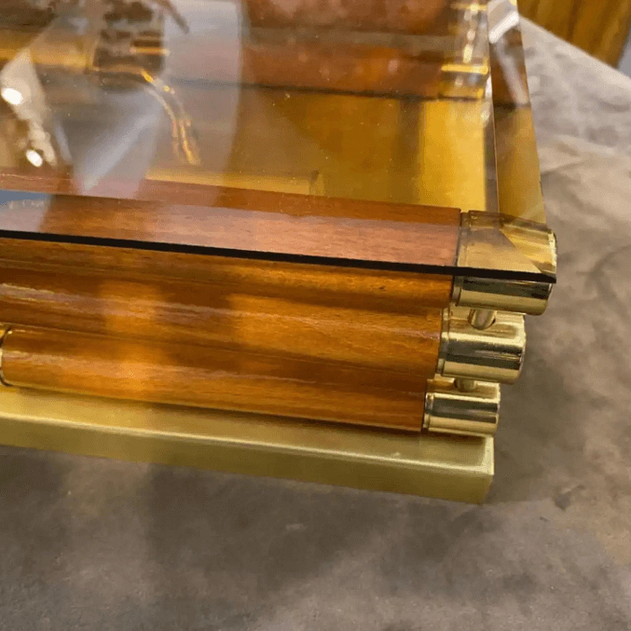 Coppia di lampade da parete in legno, ottone e vetro fumé, anni '70 5