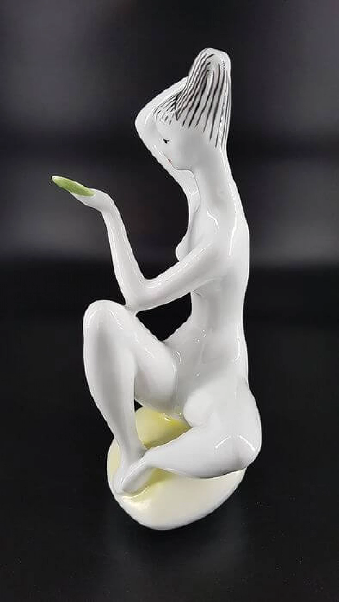 Virgin before the mirror, porcelain sculpture by János Török, 1950s 3