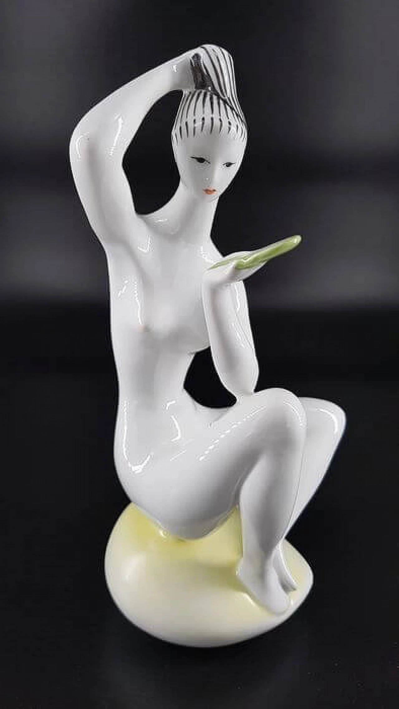 Virgin before the mirror, porcelain sculpture by János Török, 1950s 9