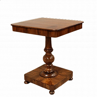 Tavolino in legno di noce in stile Carlo X, primo '800