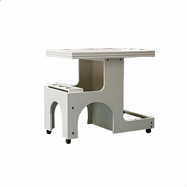 Wooden bottle-carrying bar trolley, 1970s