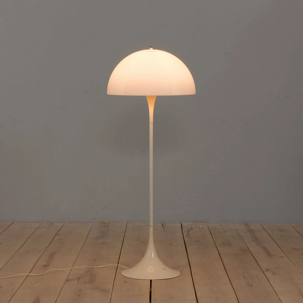 Panthella lamp by Verner Panton for Louis Poulsen, 1970s 4