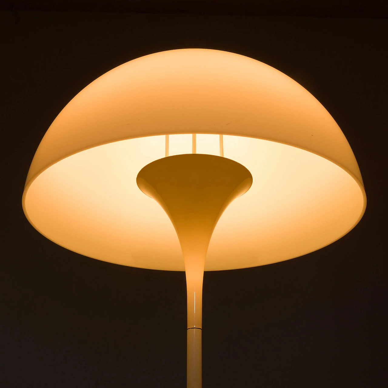 Panthella lamp by Verner Panton for Louis Poulsen, 1970s 8