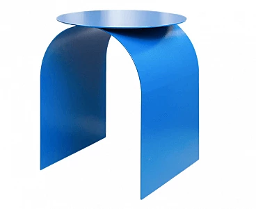 Tavolino in metallo blu elettrico con piano rotondo