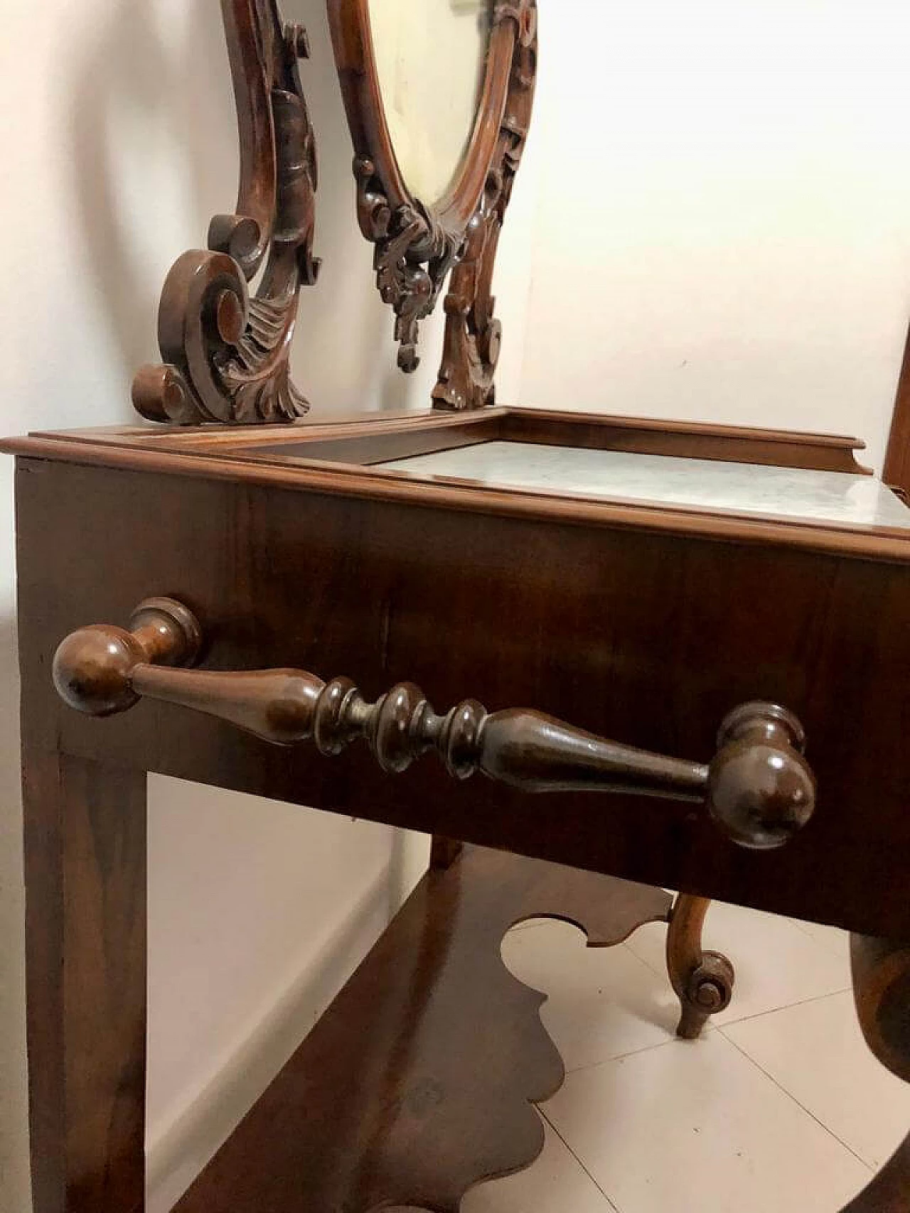 Walnut dressing table with marble top, 19th century 4