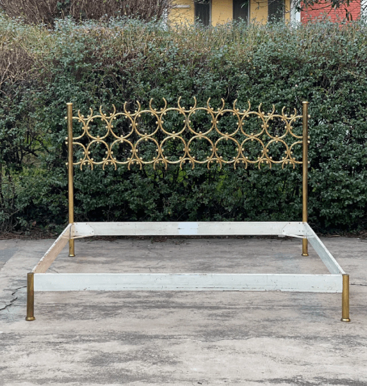 Brass bed by Osvaldo Borsani and Arnaldo Pomodoro, 1960s 2