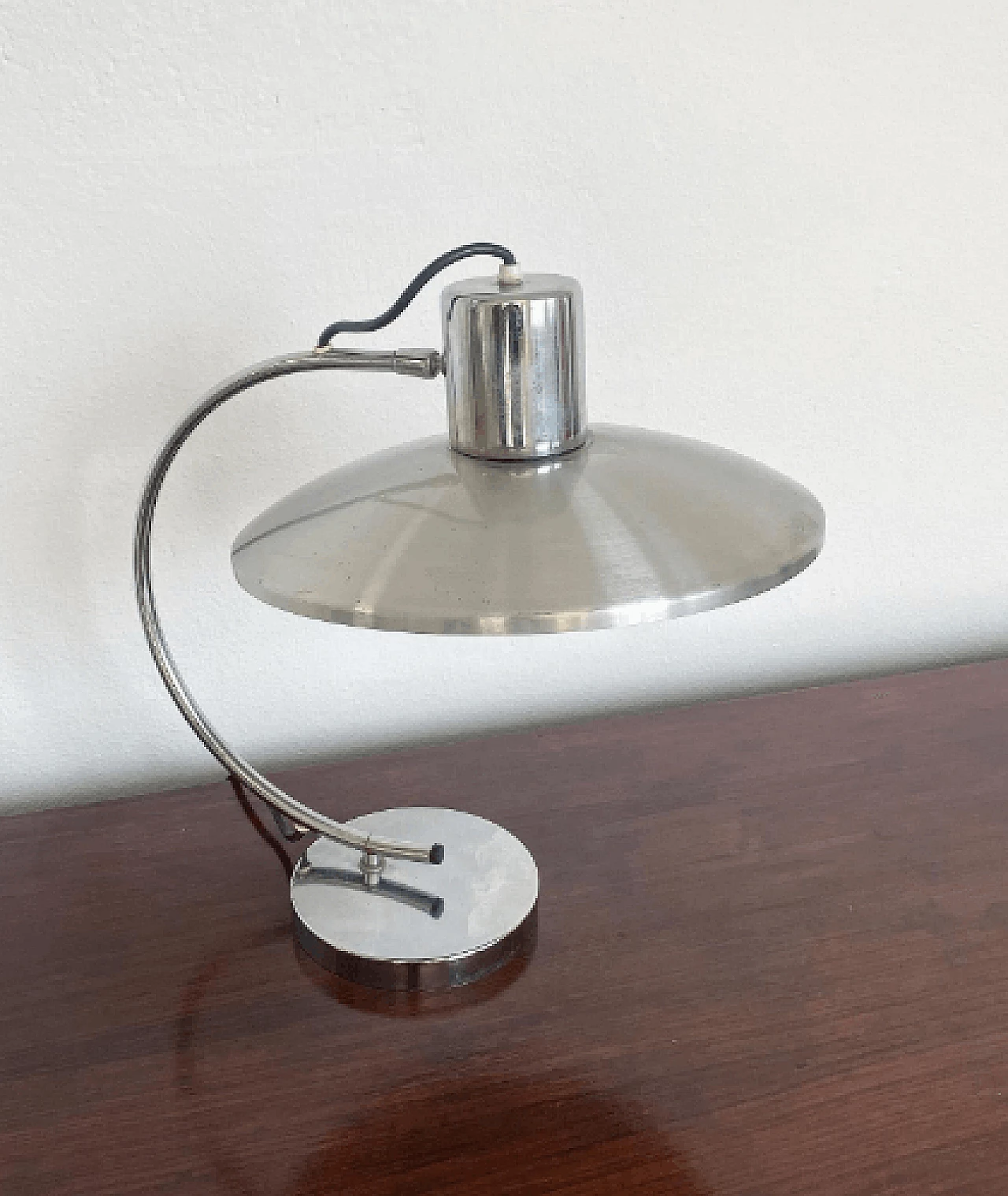 Lampada da tavolo in metallo e alluminio, anni '60 2