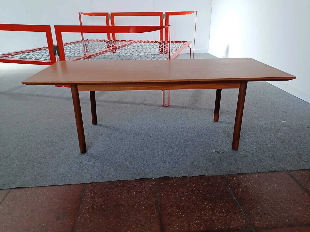 Tavolino da caffè in legno di Georges Coslin per 3V Arredamenti, anni '60 1365598