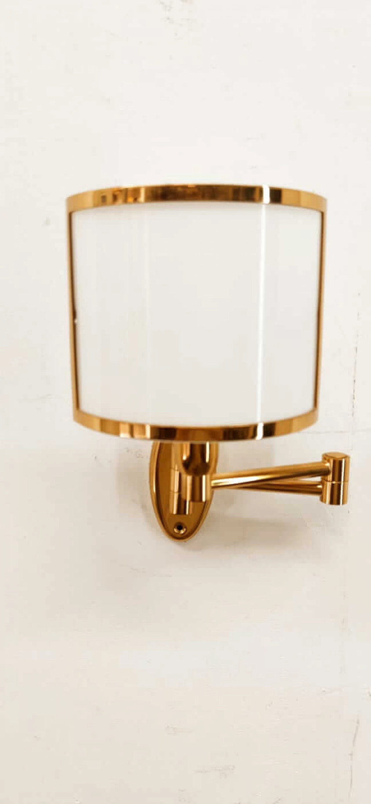 Brass wall lamp and glass diffuser, 1980s 10