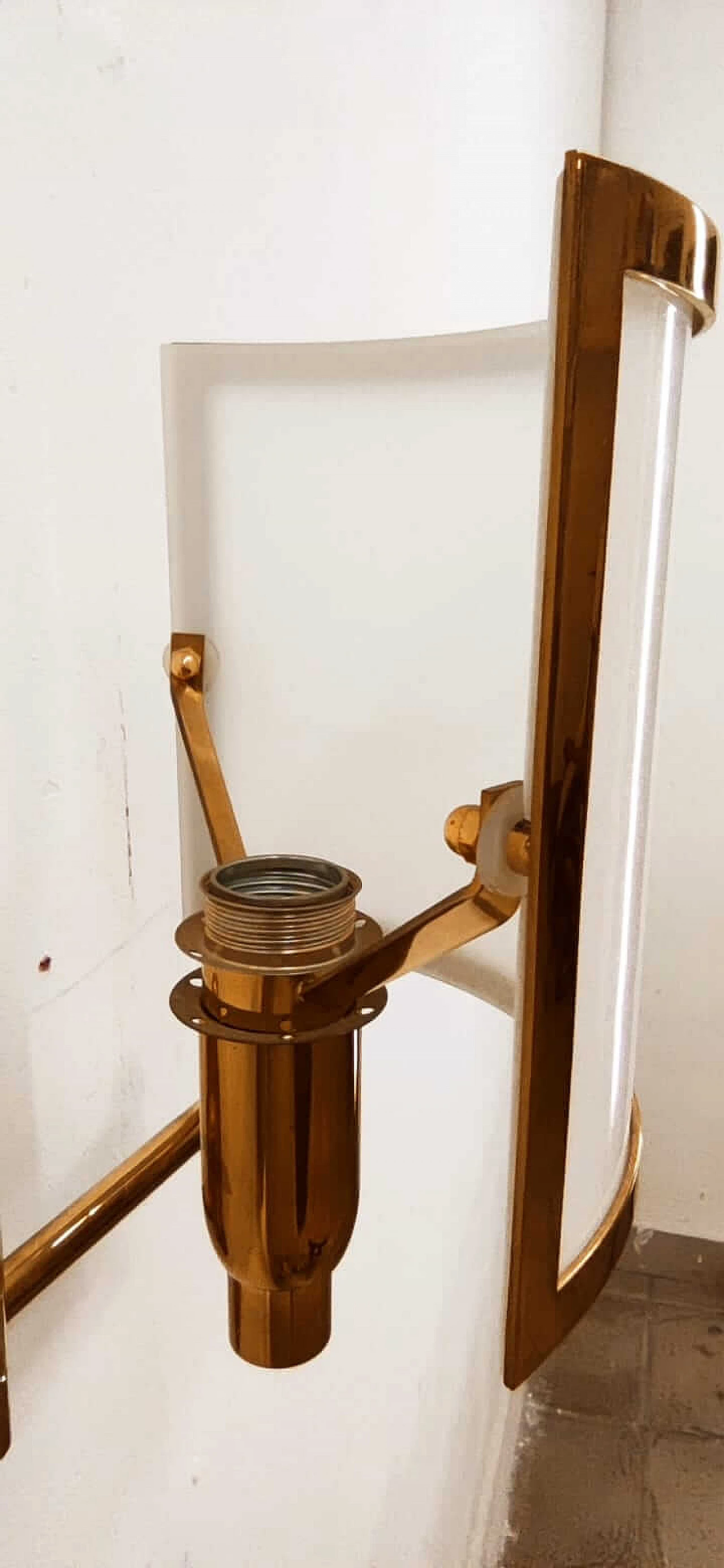 Applique in ottone e ventola in vetro, anni '80 18