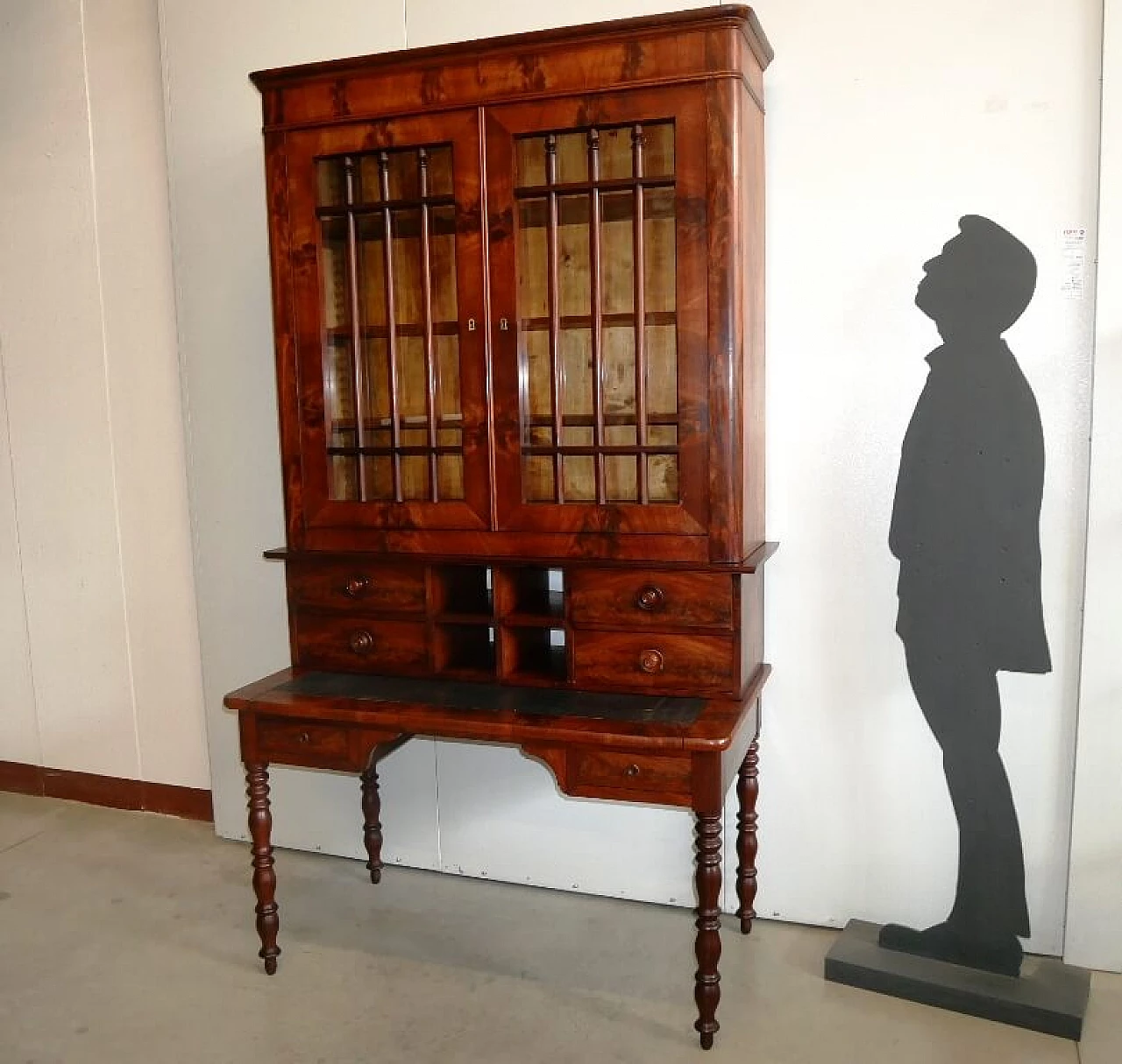 Desk with mahogany feather bookcase, 19th century 3