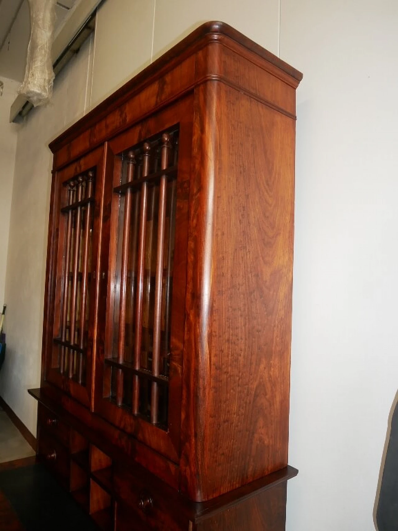 Desk with mahogany feather bookcase, 19th century 8