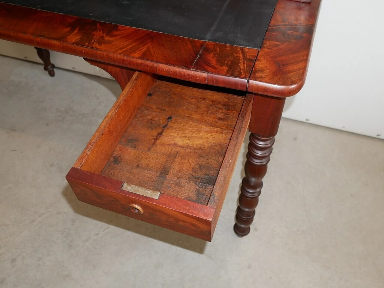 Desk with mahogany feather bookcase, 19th century 9