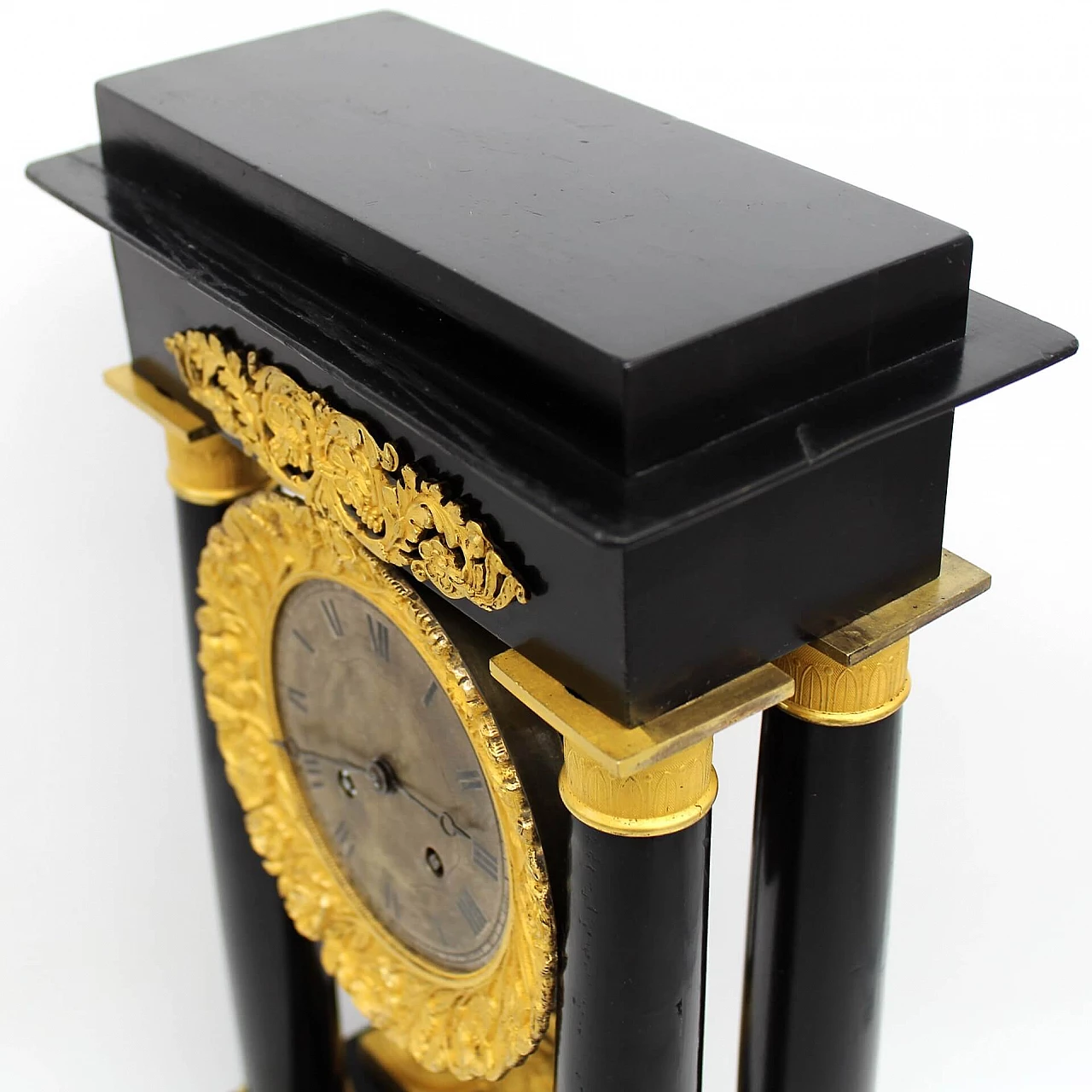 Empire style pendulum clock in ebonized wood, early 19th century 3