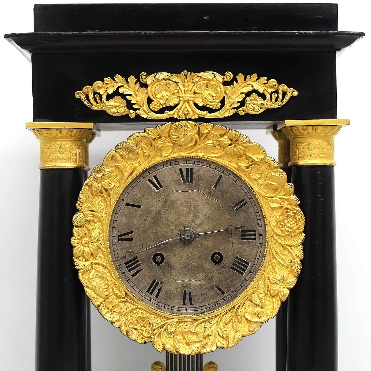 Empire style pendulum clock in ebonized wood, early 19th century 5