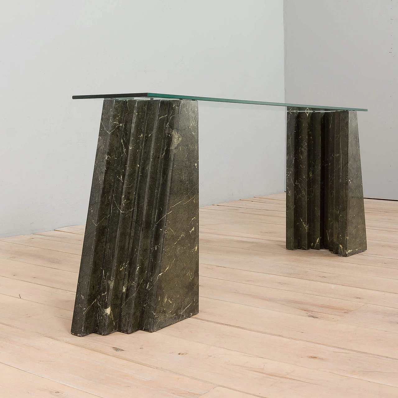 Marble and glass console table in the style of Carlo Scarpa by Cattelan, 1970s 4