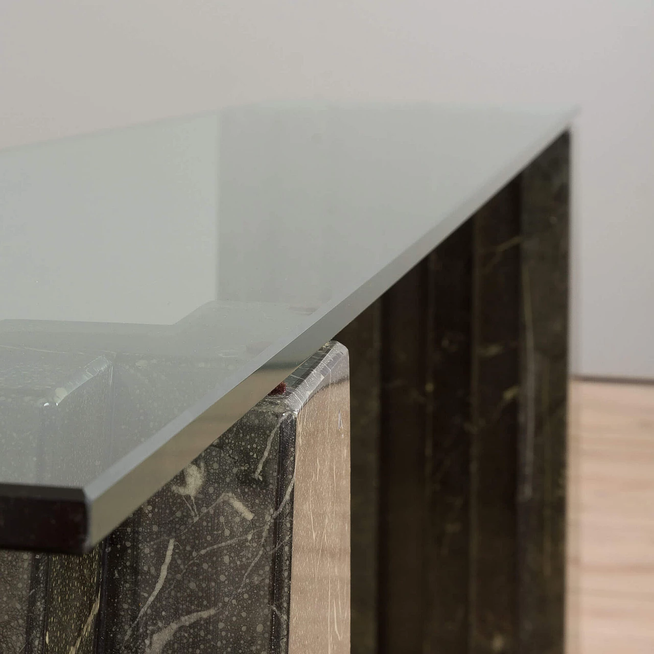 Marble and glass console table in the style of Carlo Scarpa by Cattelan, 1970s 10